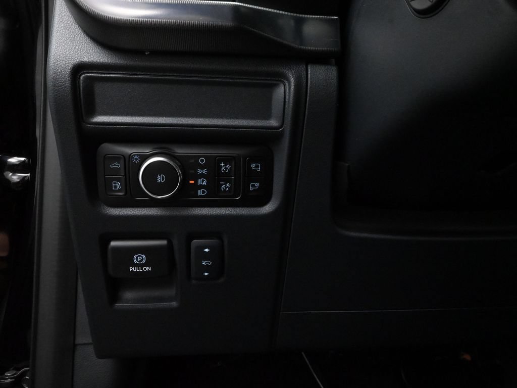 New 2025 Ford F150 Platinum AWD/4WD image 11