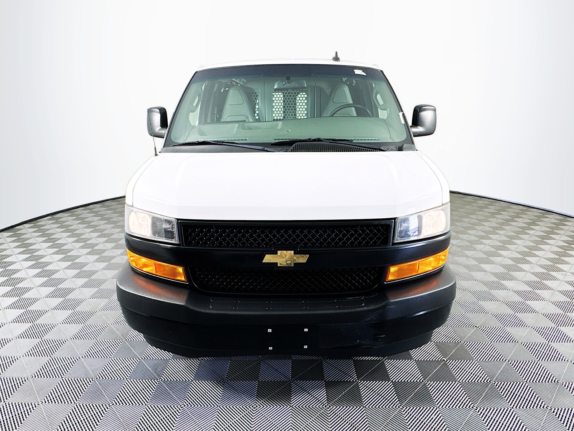 Used 2020 Chevrolet Express 2500 w/ Communications Package image 2