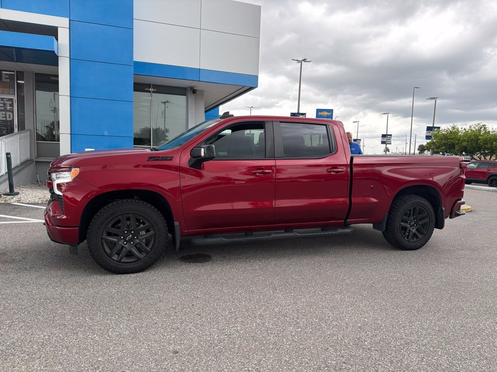 Used 2023 Chevrolet Silverado 1500 RST AWD/4WD image 2