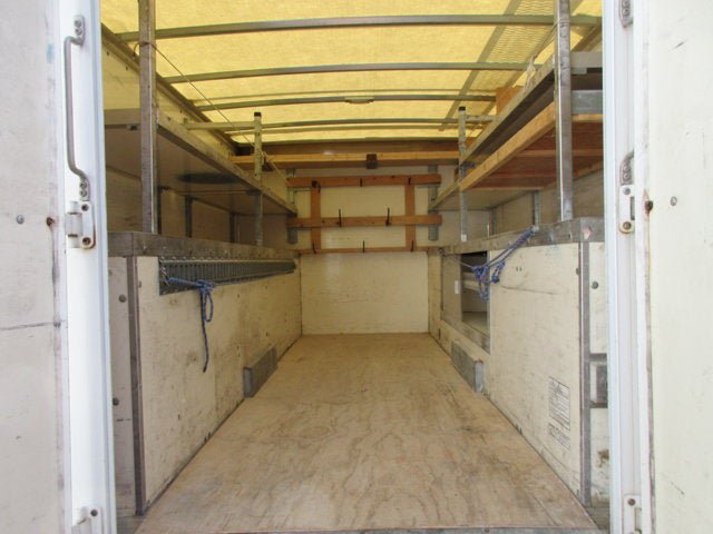 Used 2018 Isuzu NPR RWD image 6