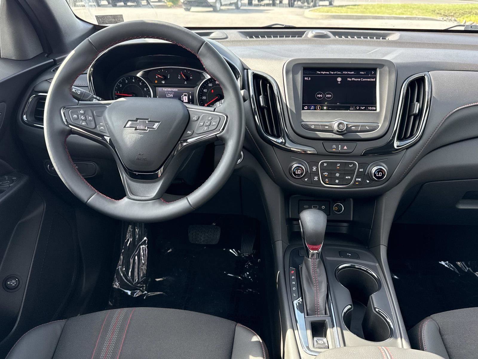 Used 2023 Chevrolet Equinox RS image 2