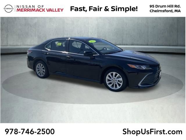 Used 2023 Toyota Camry LE image 1