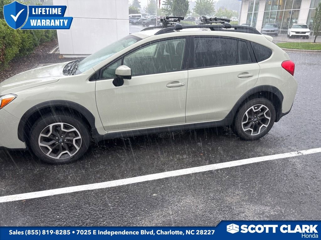 Used 2017 Subaru Crosstrek 2.0i Premium AWD/4WD image 1