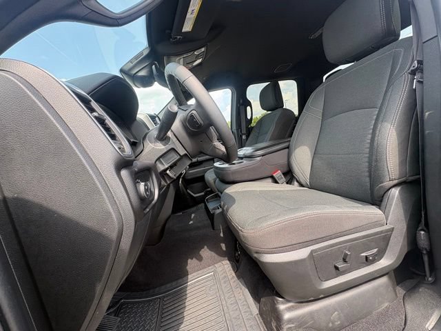 Used 2025 RAM 2500 Big Horn AWD/4WD image 12