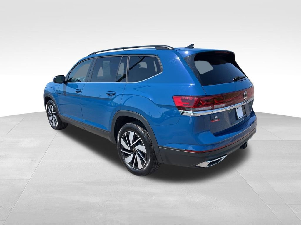 Used 2025 Volkswagen Atlas SE AWD/4WD image 5