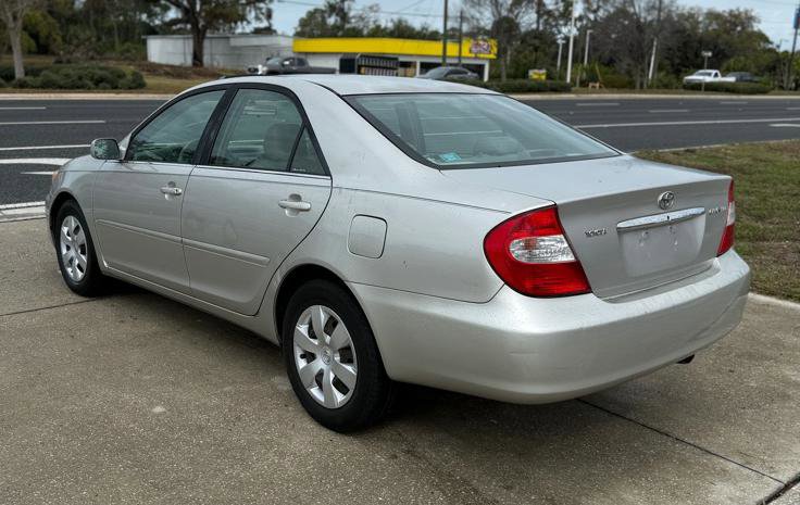 Used 2004 Toyota Camry LE image 3