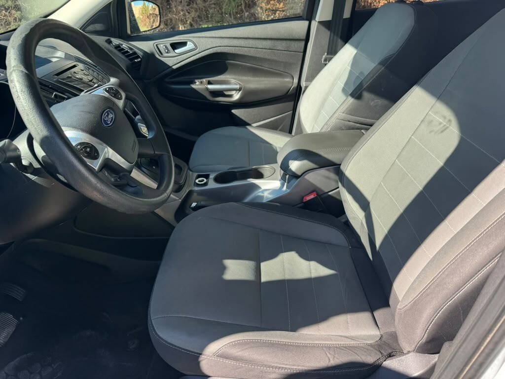 Used 2016 Ford Escape SE AWD/4WD image 9
