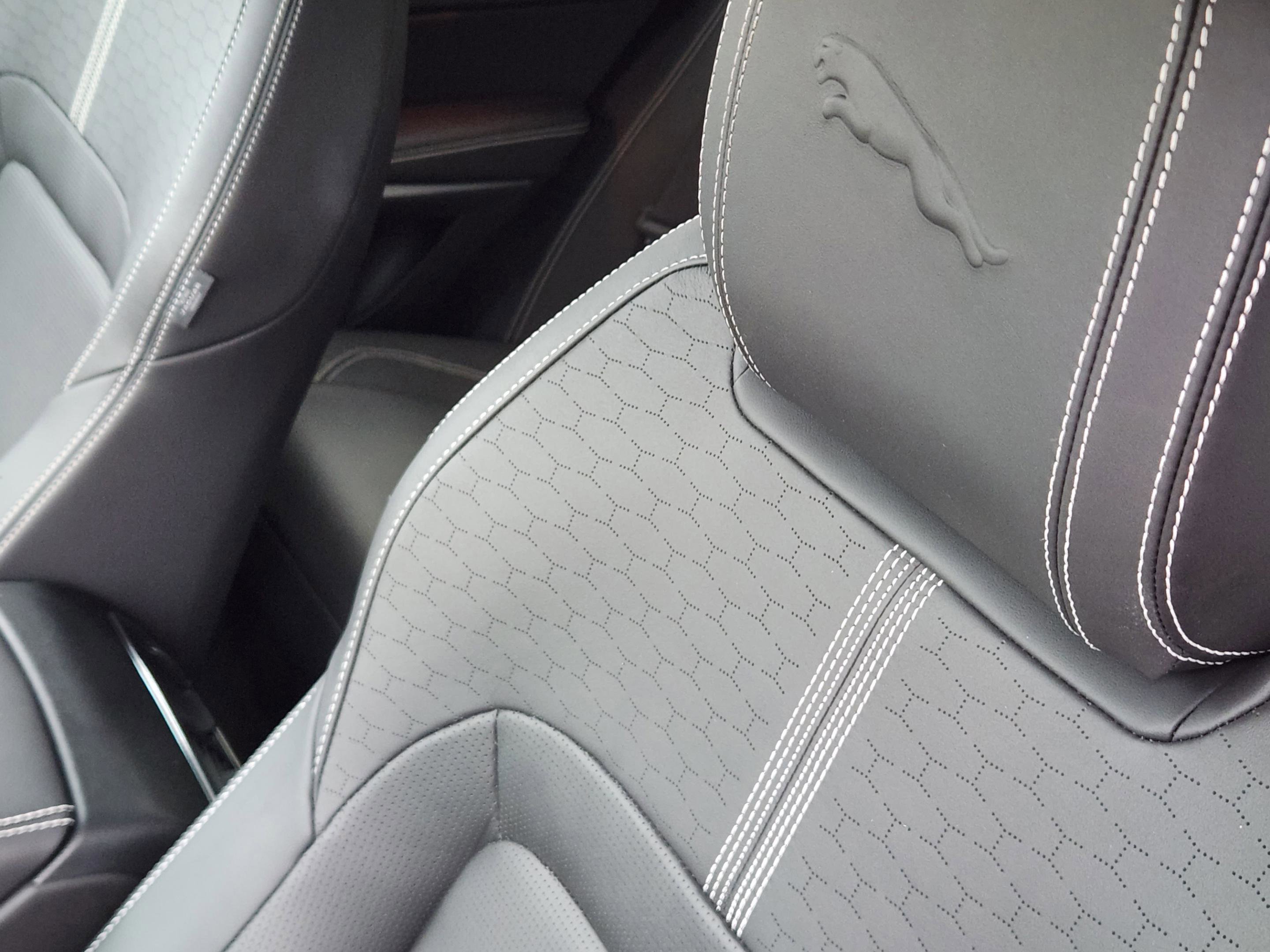 Certified 2026 Jaguar F-PACE R-Dynamic S AWD/4WD image 11