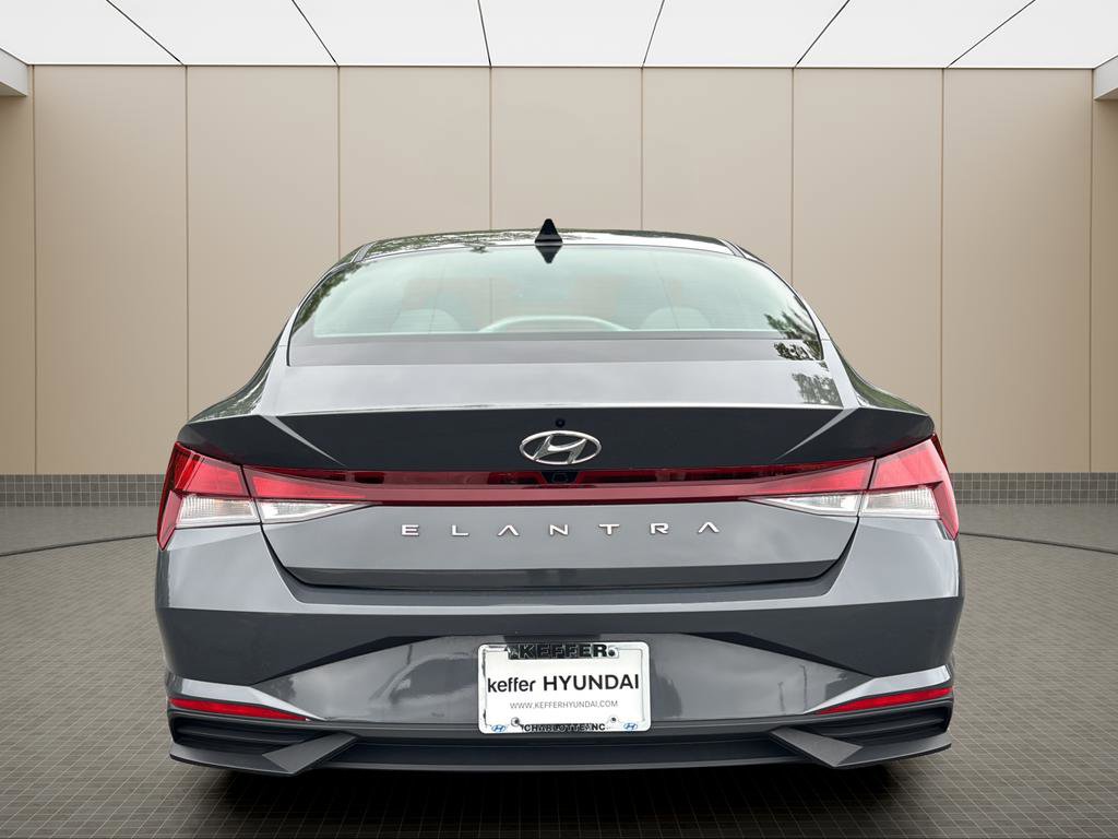 Certified 2023 Hyundai Elantra SEL w/ Convenience Package FWD image 4