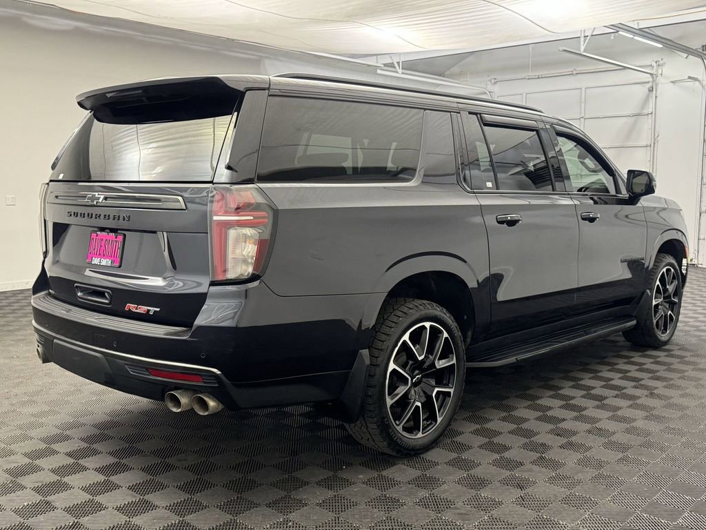 Used 2022 Chevrolet Suburban RST w/ Sport Performance Package image 6