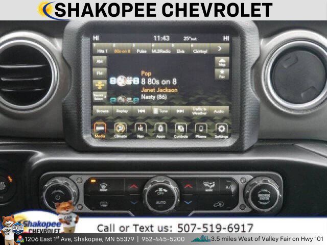 Used 2023 Jeep Gladiator Overland image 10