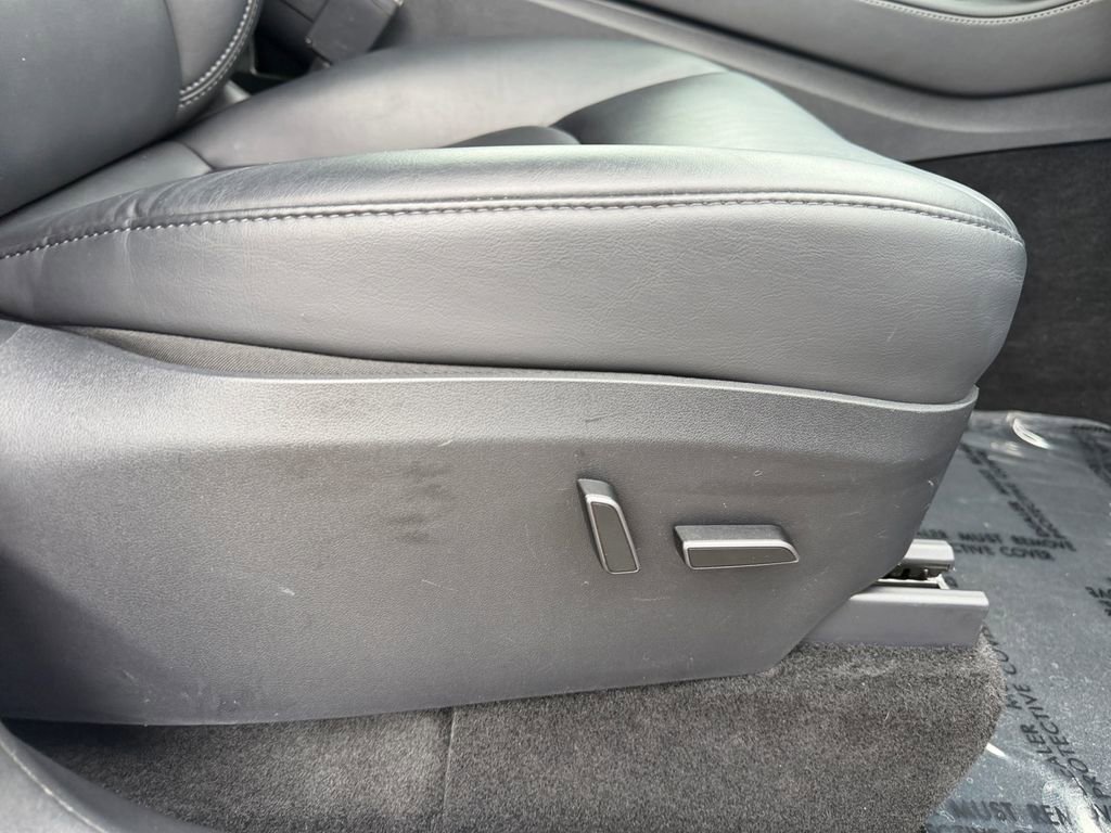 Used 2023 Tesla Model Y Long Range image 16