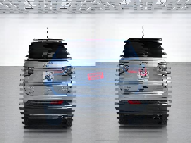 Used 2022 Jeep Compass Limited image 5