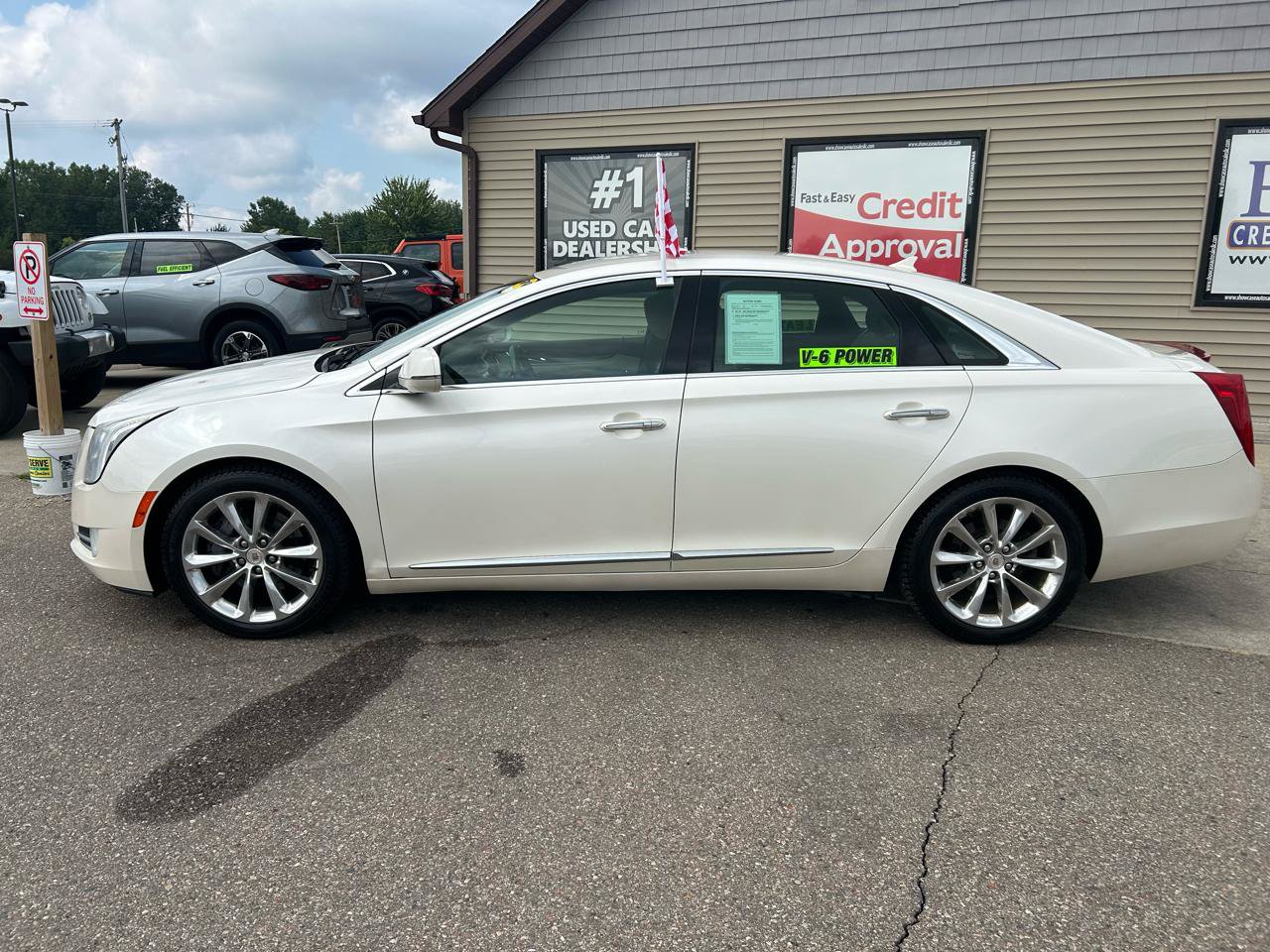 Used 2013 Cadillac XTS Luxury w/ Driver Awareness Package FWD image 8
