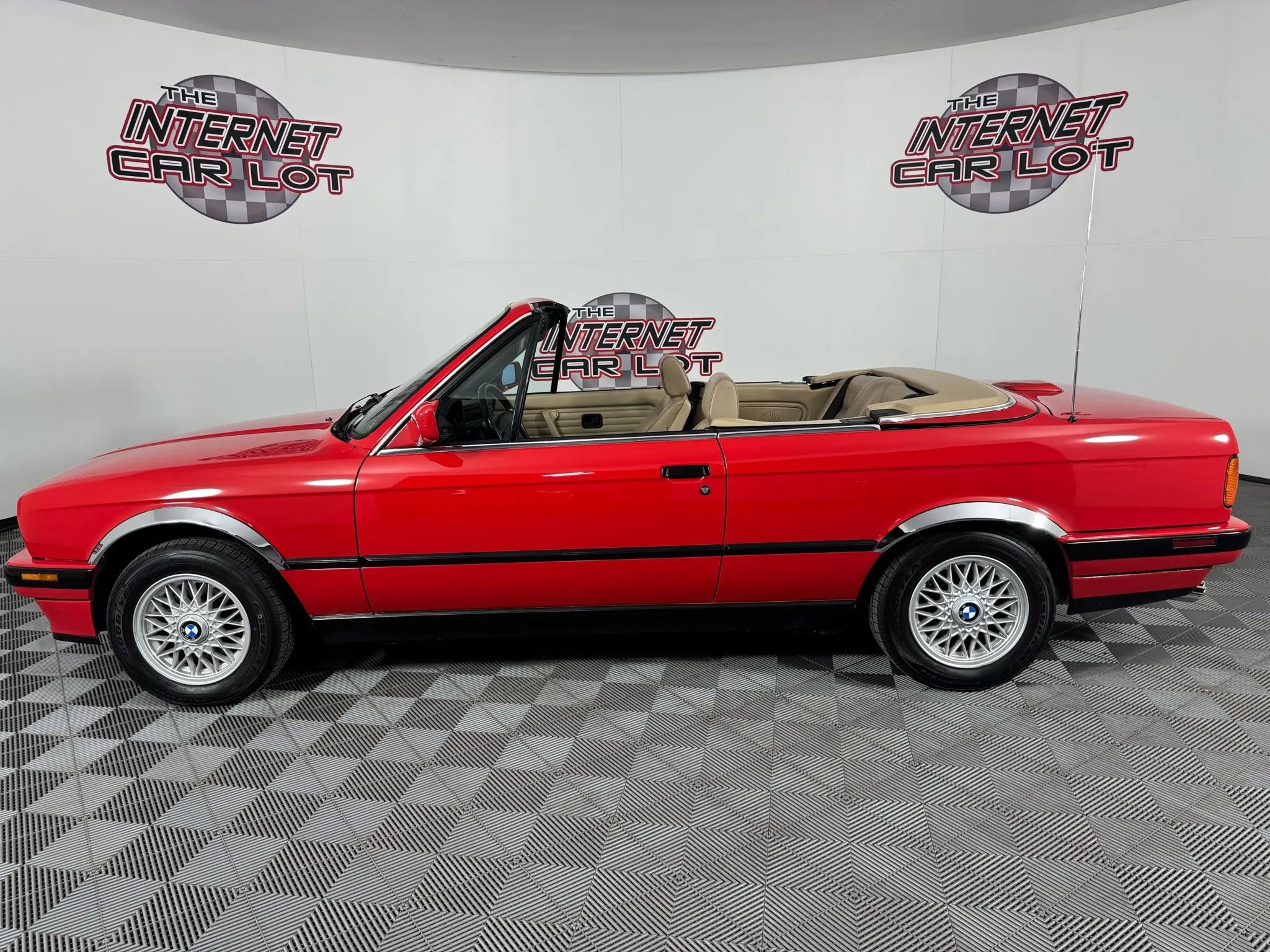 Used 1991 BMW 325i Convertible RWD image 22