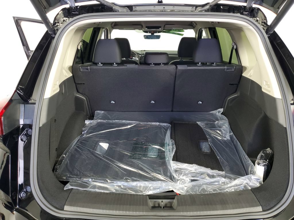 Used 2025 Nissan Rogue SV FWD image 32