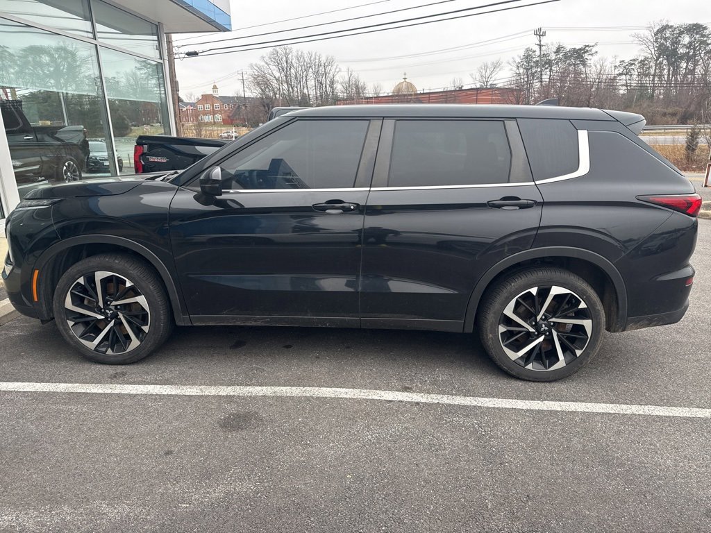 Used 2022 Mitsubishi Outlander ES image 7