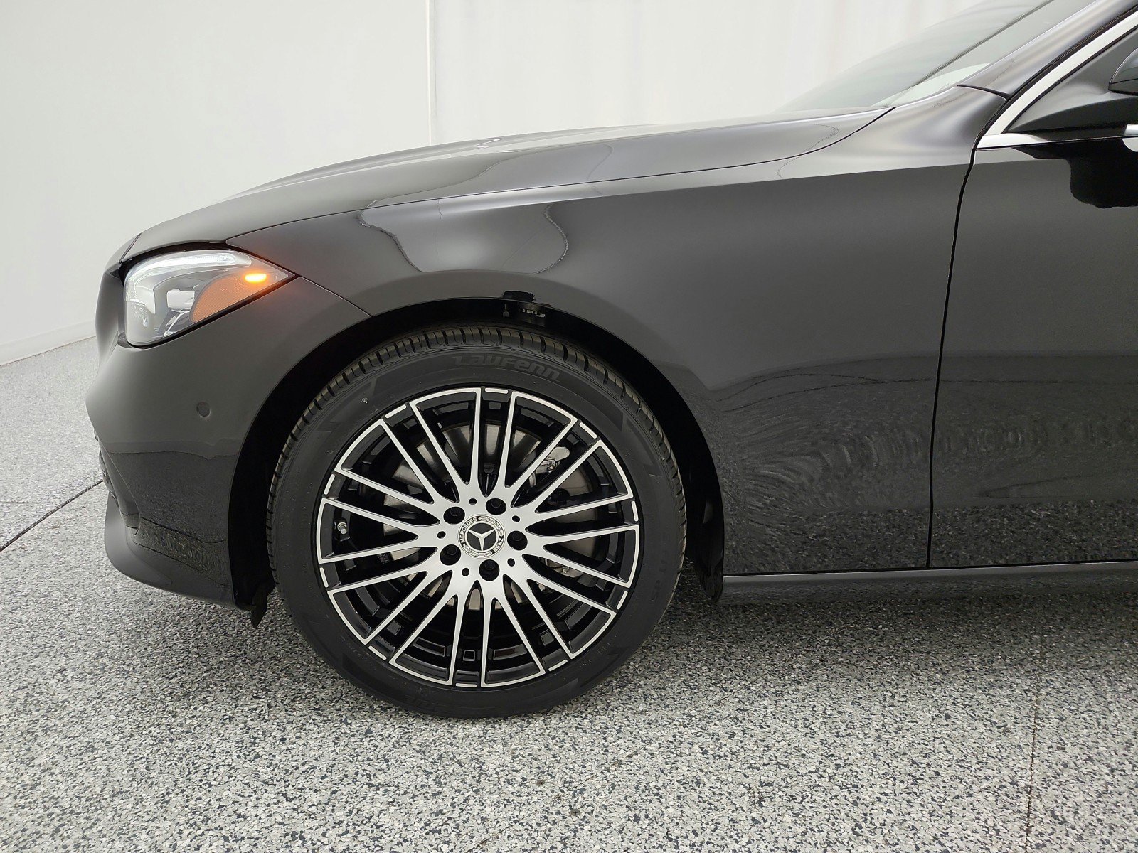 Used 2024 Mercedes-Benz C 300 Sedan image 17