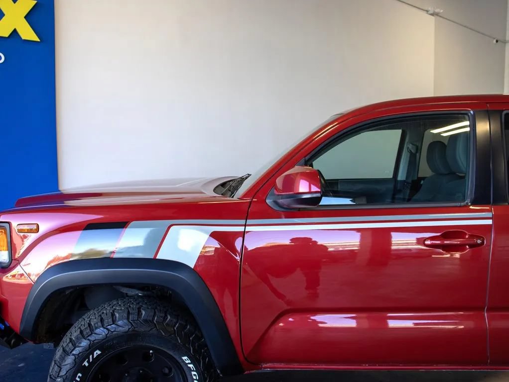 Used 2017 Toyota Tacoma SR5 RWD image 15