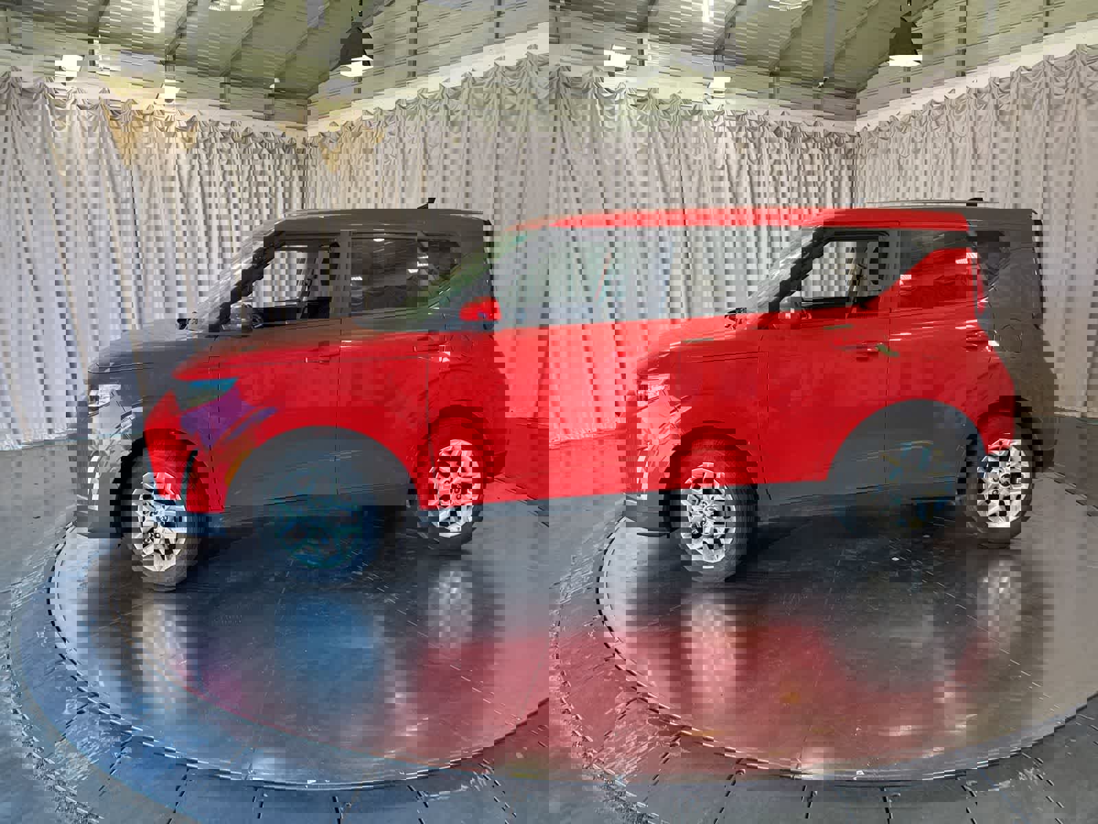 Used 2025 Kia Soul LX w/ LX Technology Package image 8