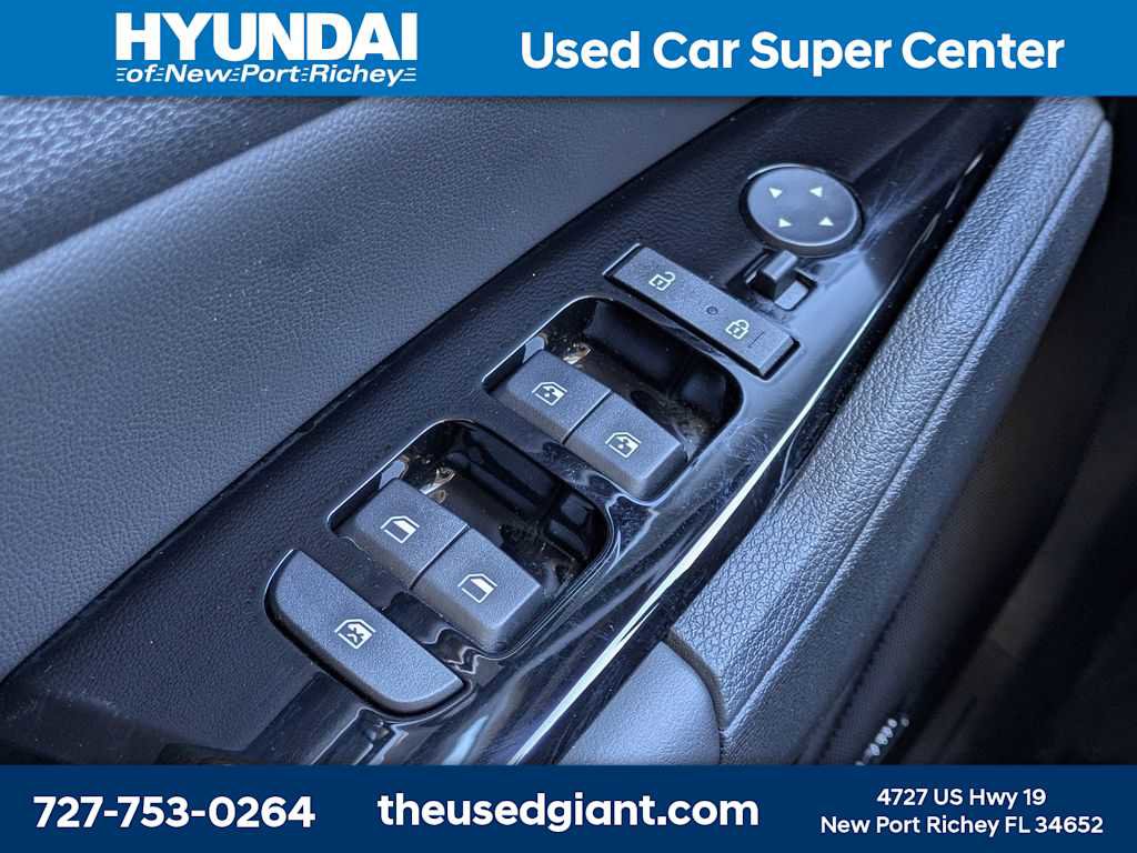 Used 2023 Kia Sportage SX image 35