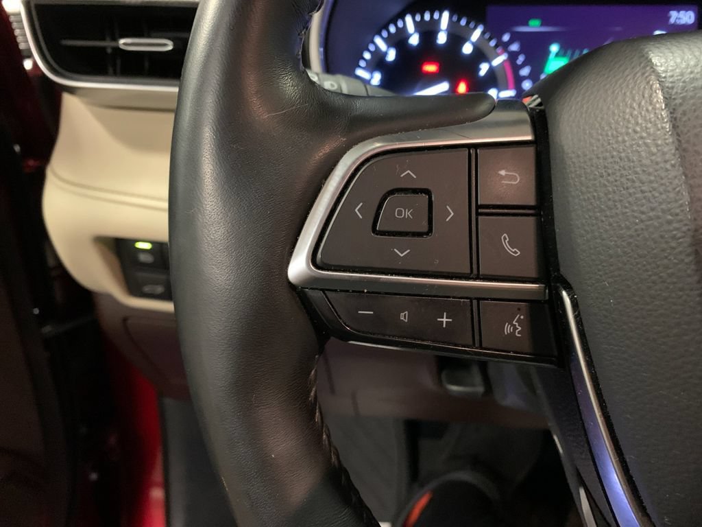 Used 2020 Toyota Highlander Platinum AWD/4WD image 32