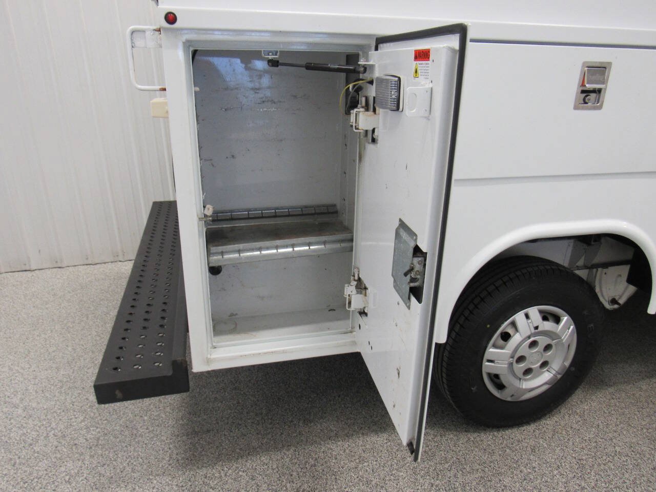 Used 2016 RAM ProMaster 2500 w/ Premium Appearance Group FWD image 28
