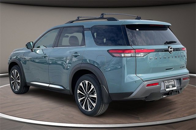 New 2026 Nissan Pathfinder Platinum image 3