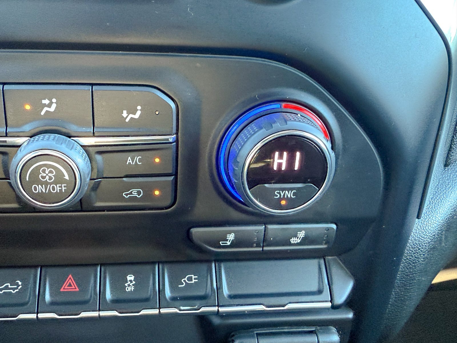 Certified 2022 Chevrolet Silverado 2500 LTZ image 31