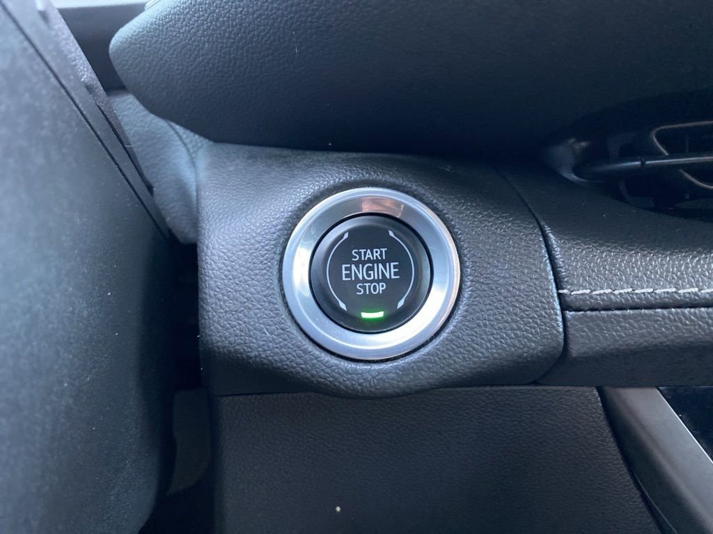 Used 2023 Buick Envision Preferred FWD image 18
