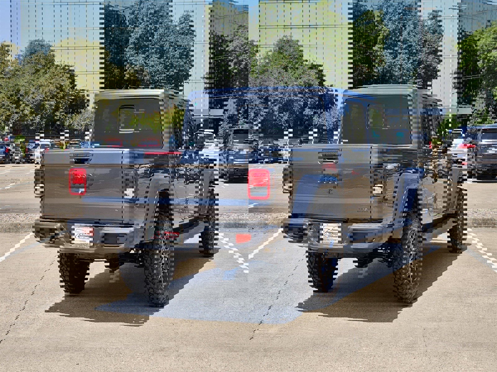 New 2025 Jeep Gladiator Sport image 4