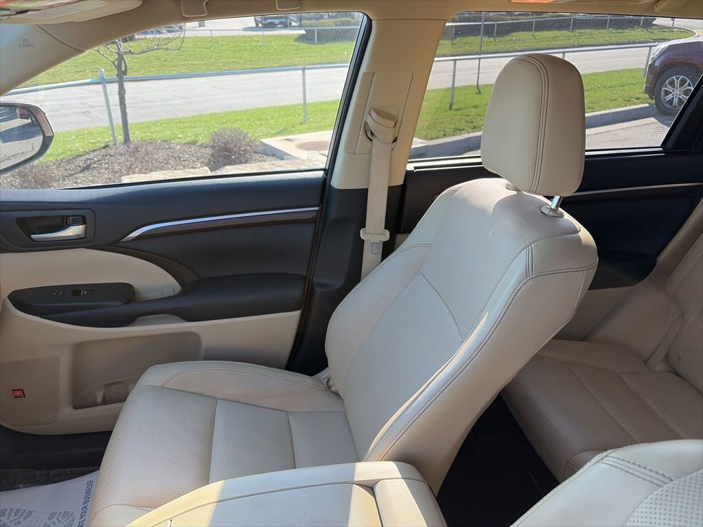 Used 2015 Toyota Highlander Limited image 63