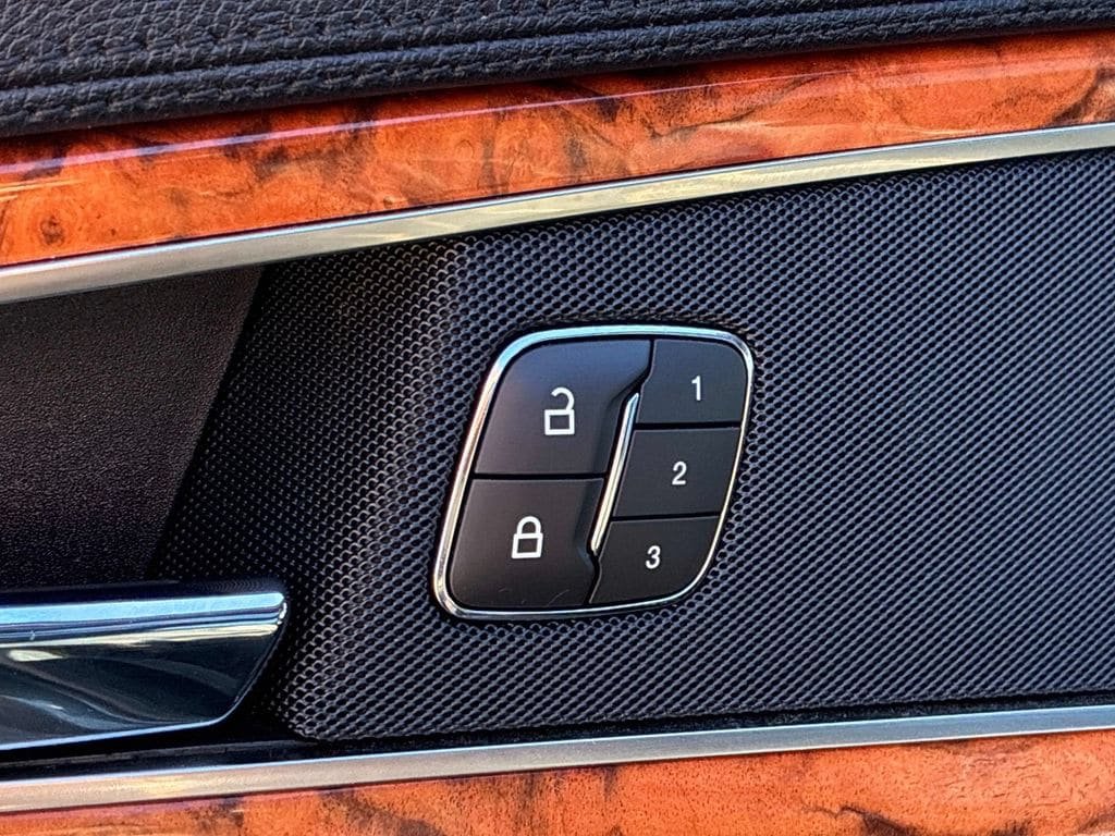 Used 2020 Lincoln Nautilus Reserve AWD/4WD image 22