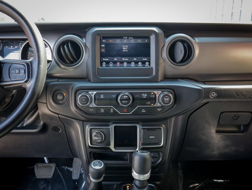 Used 2022 Jeep Wrangler Sport AWD/4WD image 16