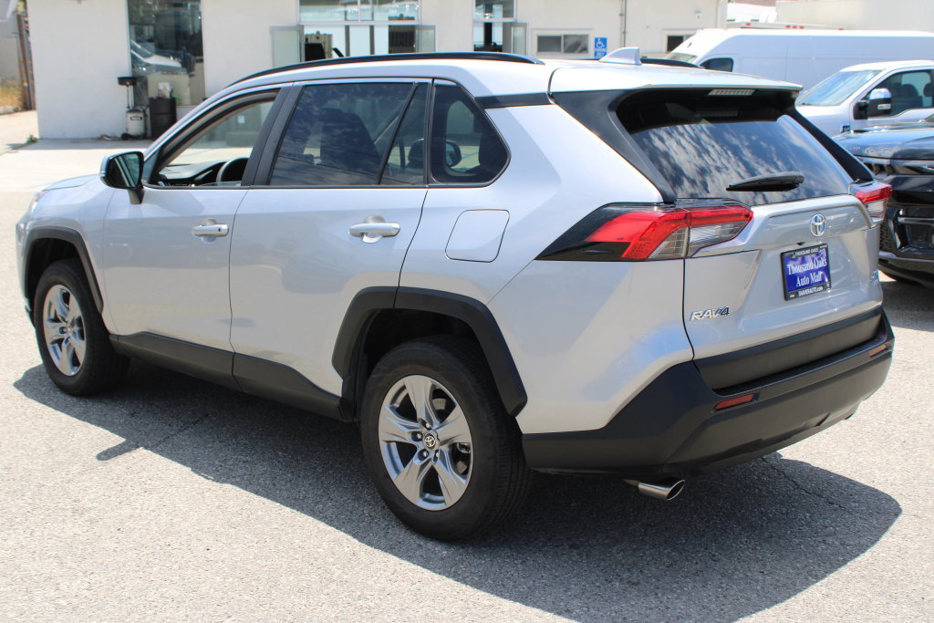 Used 2024 Toyota RAV4 XLE AWD/4WD image 6