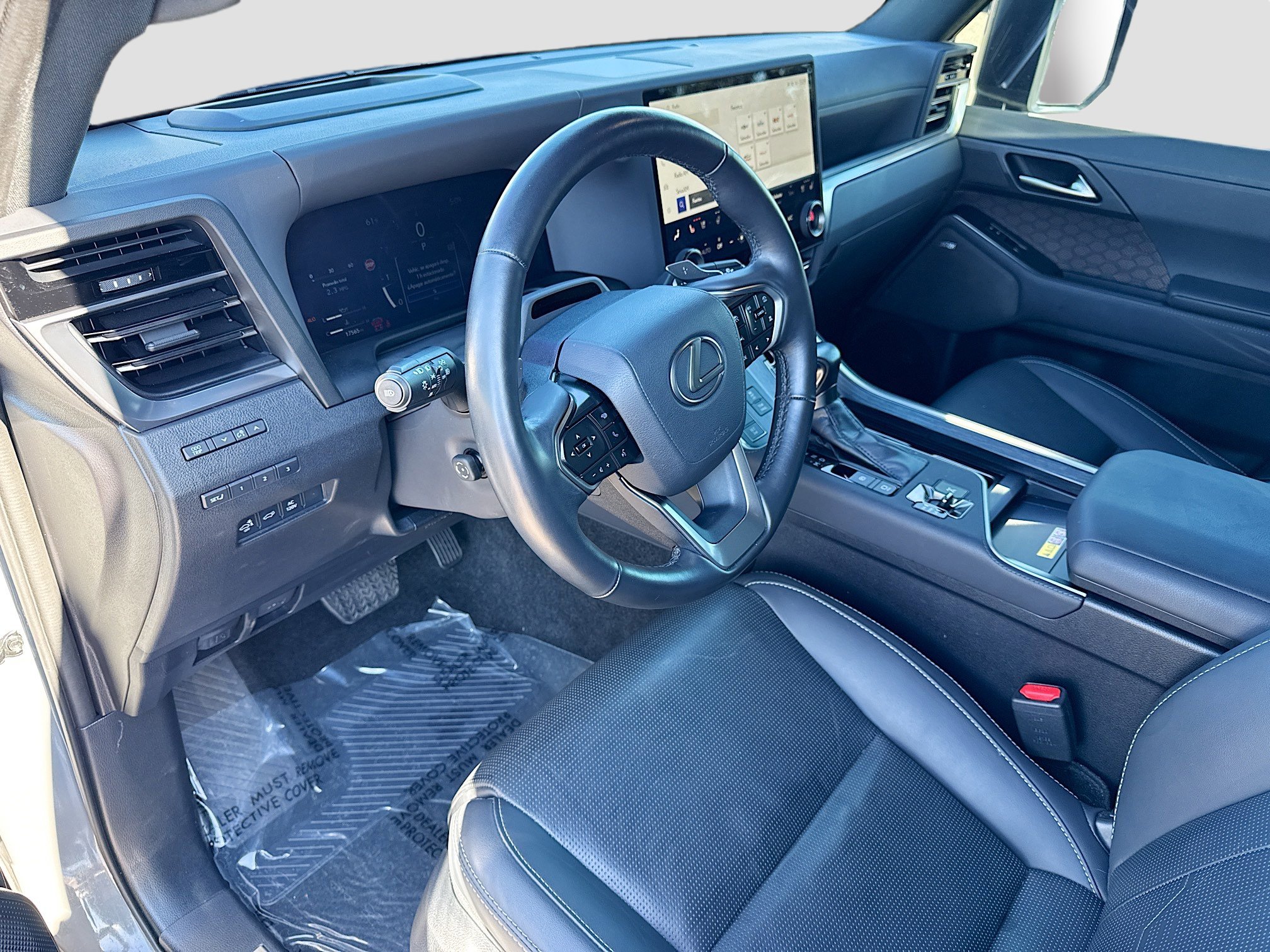 Used 2024 Lexus GX 550 w/ Accessory Package (Z1) image 27