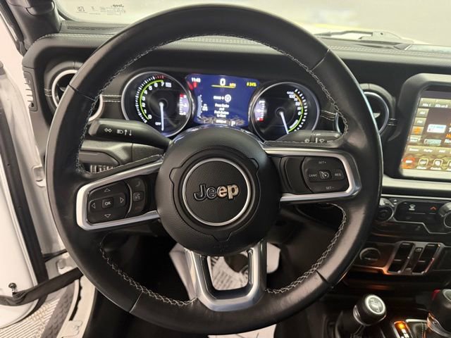 Used 2022 Jeep Wrangler Unlimited Sahara image 25