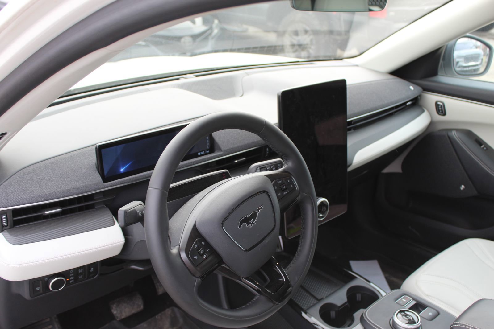 Used 2023 Ford Mustang Mach-E Premium image 10