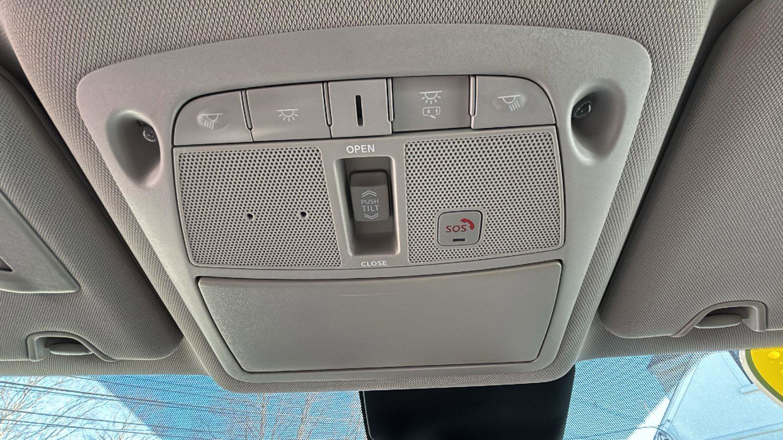 Used 2018 Nissan Rogue SL w/ Premium Package image 15