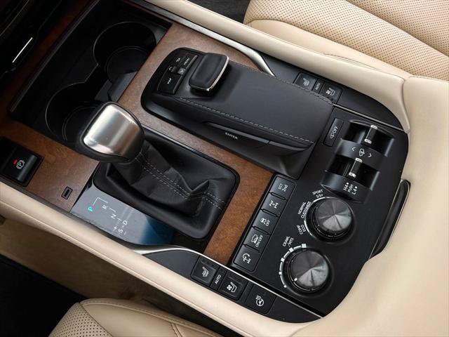 Certified 2021 Lexus LX 570 4WD w/ Luxury Package image 21