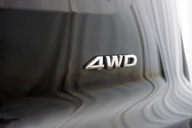 Used 2024 Nissan Pathfinder S image 13