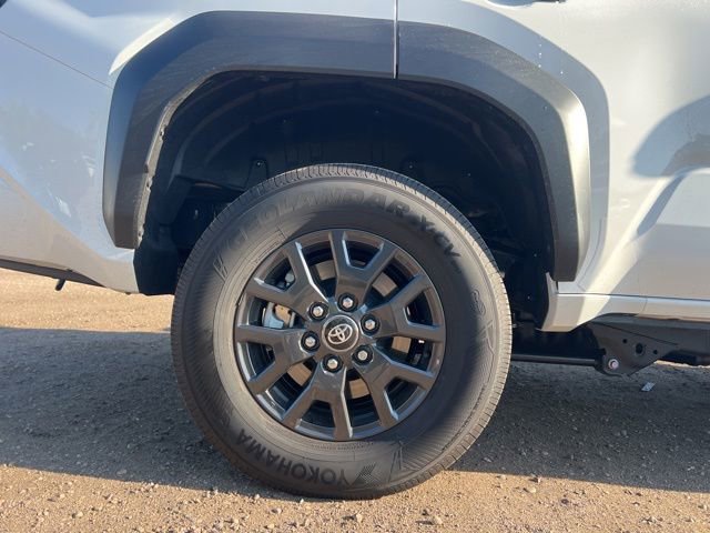 Used 2026 Toyota 4Runner SR5 AWD/4WD image 11