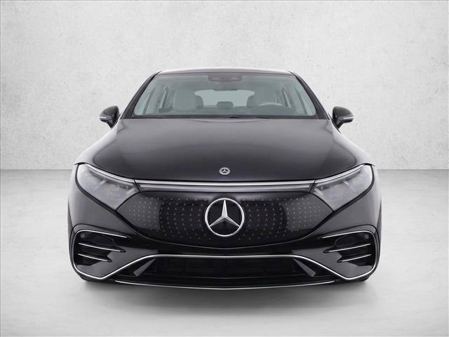 Used 2023 Mercedes-Benz EQS 580 4MATIC Sedan image 2