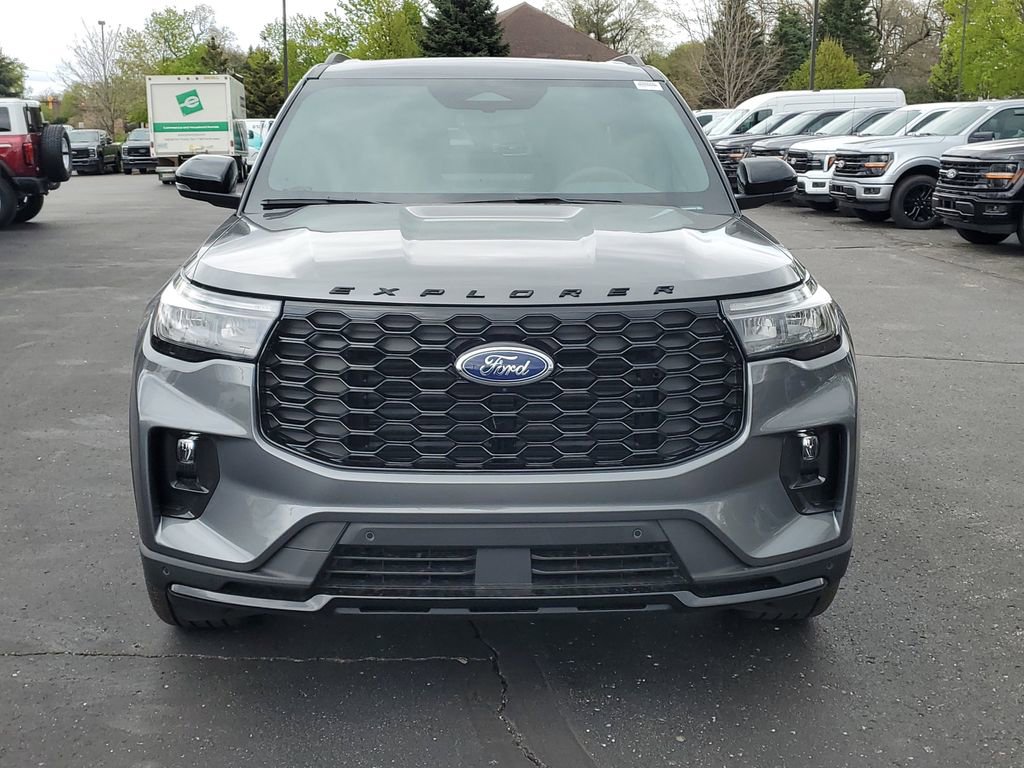 New 2026 Ford Explorer ST-Line AWD/4WD image 2