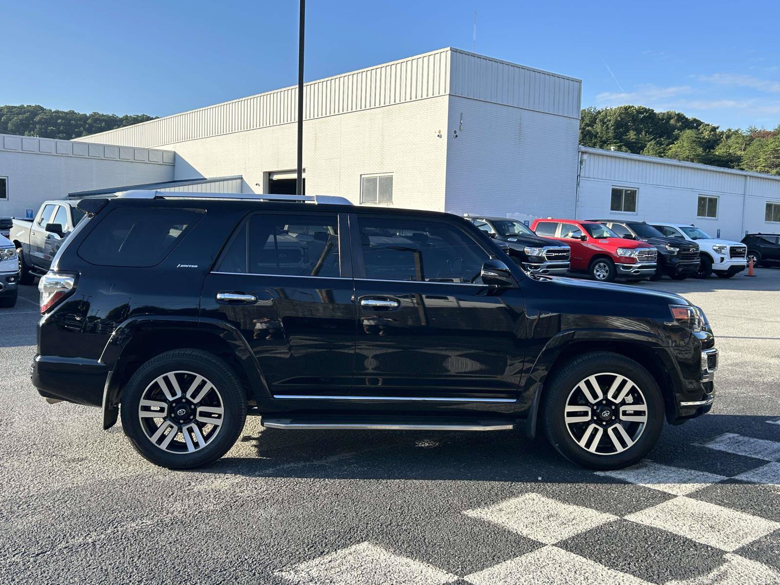 Used 2015 Toyota 4Runner Limited AWD/4WD image 8