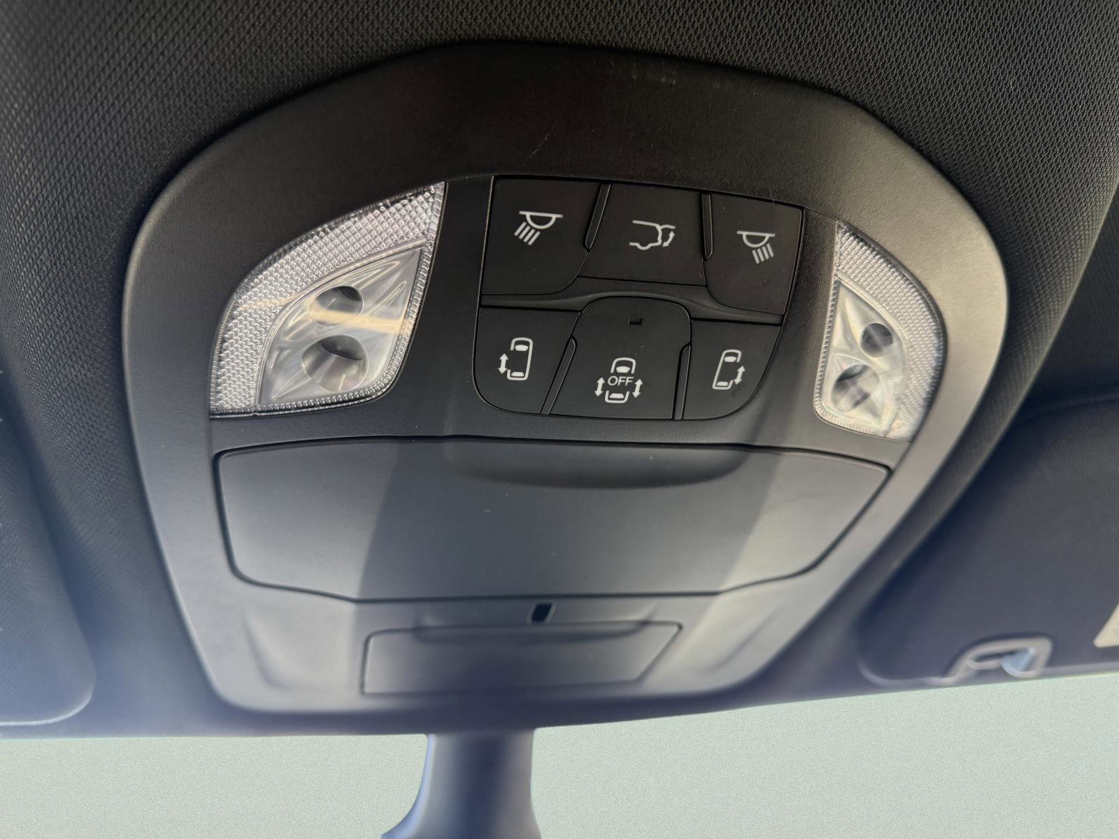 Used 2023 Chrysler Pacifica Touring-L w/ S Appearance Package FWD image 28