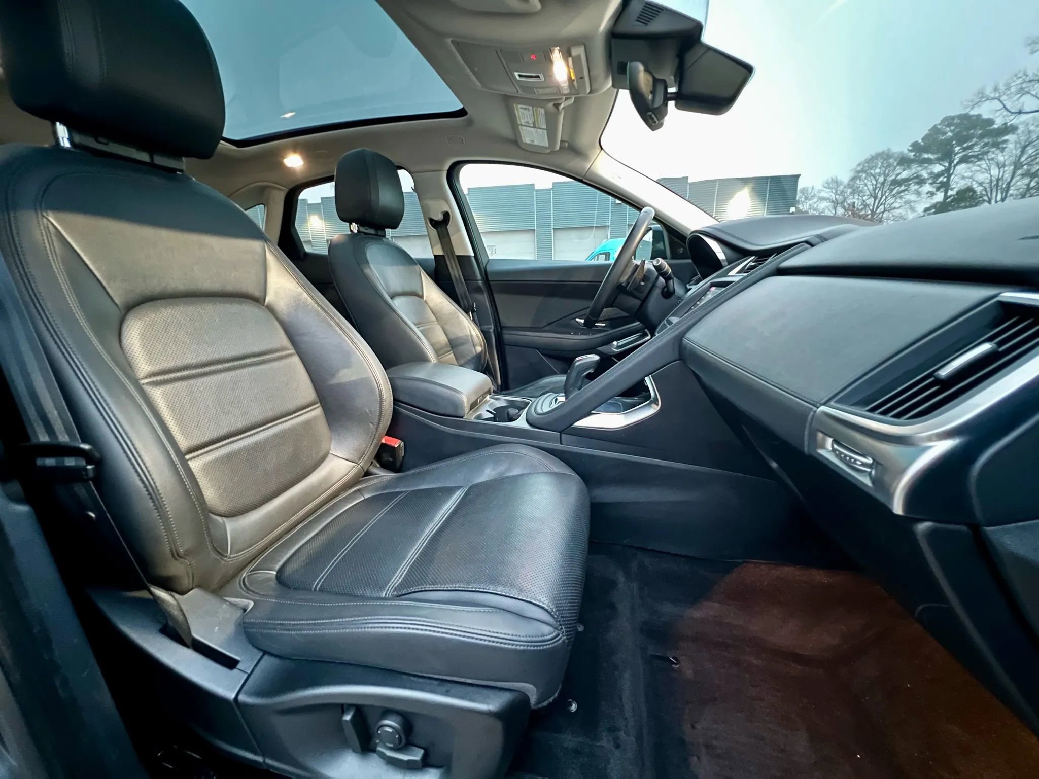 Used 2020 Jaguar E-PACE SE AWD/4WD image 24
