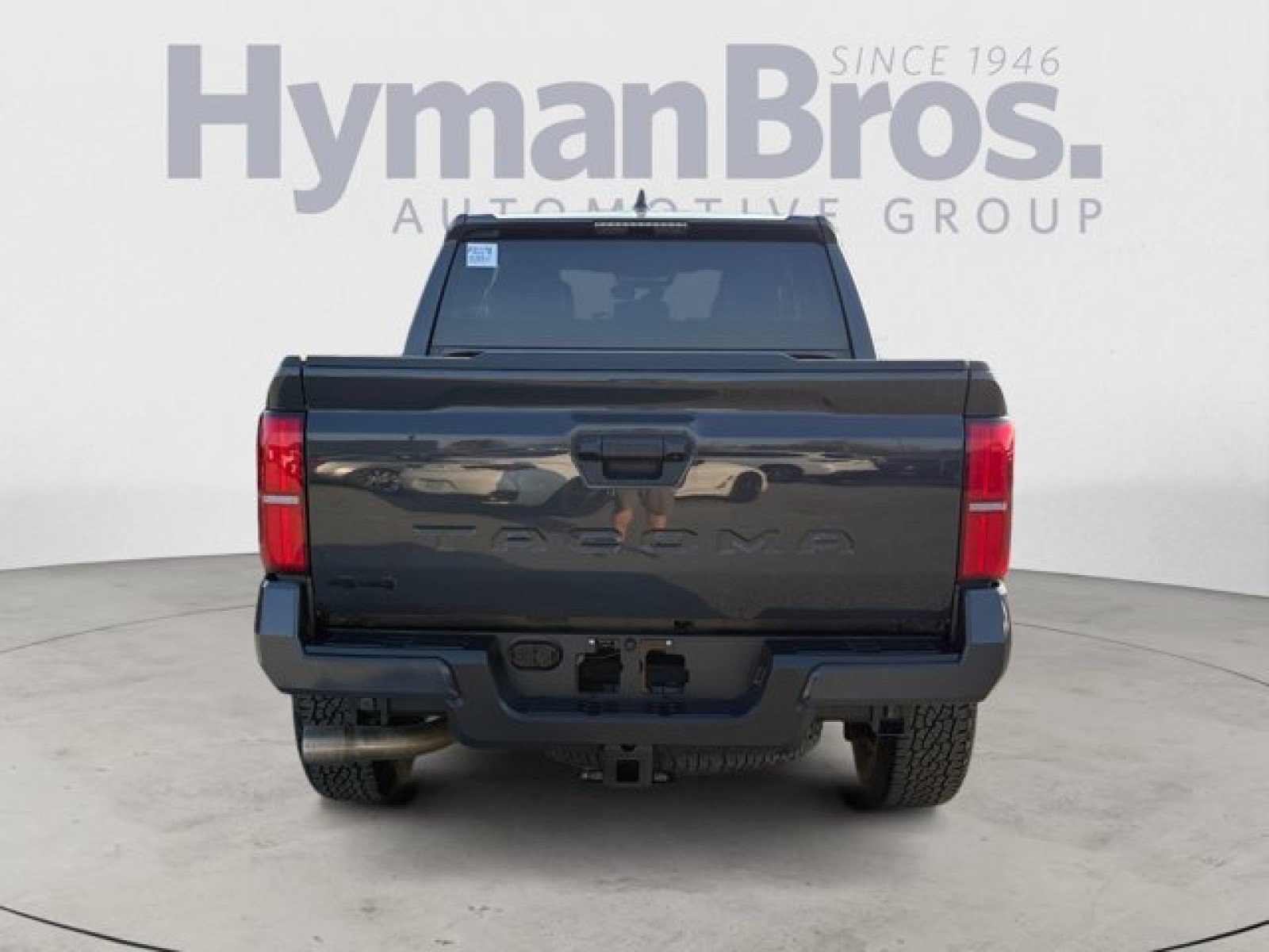 Used 2025 Toyota Tacoma TRD Off-Road AWD/4WD image 4