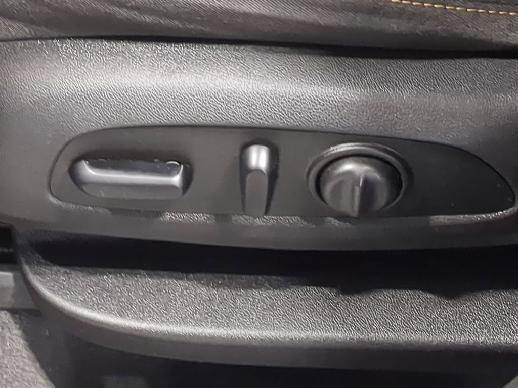 Used 2019 Chevrolet Traverse LS FWD image 20