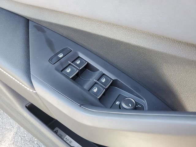New 2026 Volkswagen Jetta SE FWD image 30